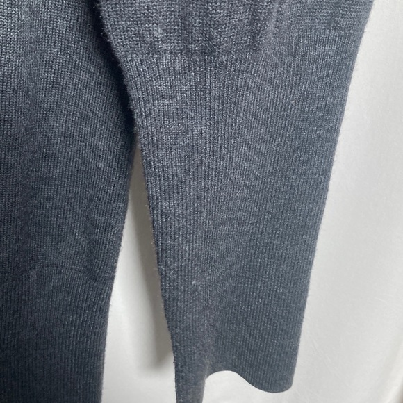 Cashmere Blend White House Black Market Dark Gray Crew Neck Sweater Sz L Cozy - Picture 4 of 11